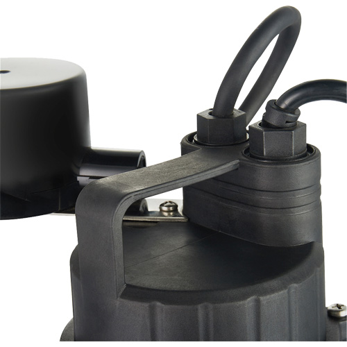 Thermoplastic Submersible Sump Pump, 2560 GPH, 115 V, 4.6 A, 1/3 HP Nuna Depot Inc.