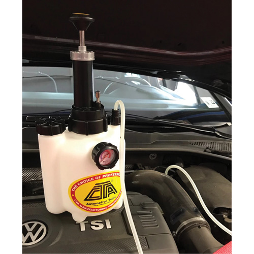 Trousse maître de purgeur de freins sous pression avec adaptateurs Nuna Depot Inc.