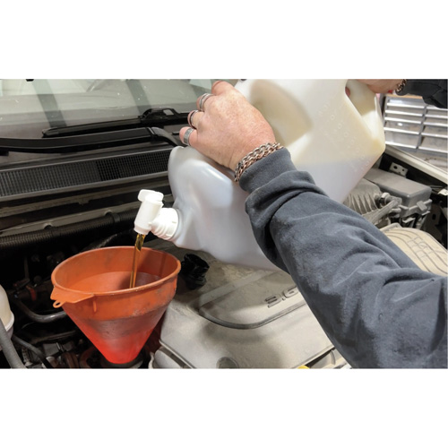 Low Profile Oil Dispenser, Polyethylene, 8 qt Capacity Nuna Depot Inc.