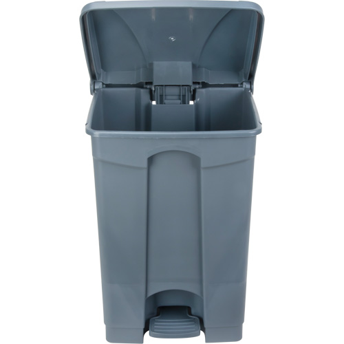 Step-On Garbage Can, Plastic, 12 US gal. Capacity Nuna Depot Inc.
