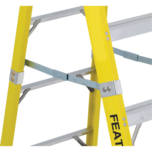 Industrial Heavy-Duty Stepladders (6400 Series), 4', Fibreglass, 300 lbs. Capacity, Type 1A Nuna Depot Inc.