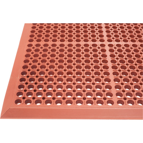 Competitor Series Mats, Slotted, 3' x 5' x 7/8", Orange, Natural Rubber Nuna Depot Inc.