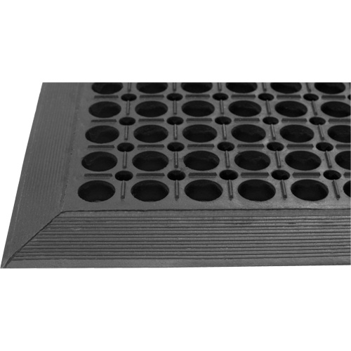 Competitor Series Mats, Slotted, 3' x 5' x 7/8", Black, Natural Rubber Nuna Depot Inc.