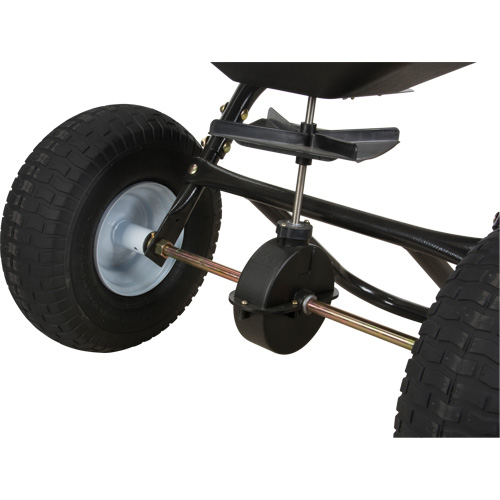 Broadcast Spreader with Stainless Steel Hardware, 27000 sq. ft., 125 lbs. capacity Nuna Depot Inc.