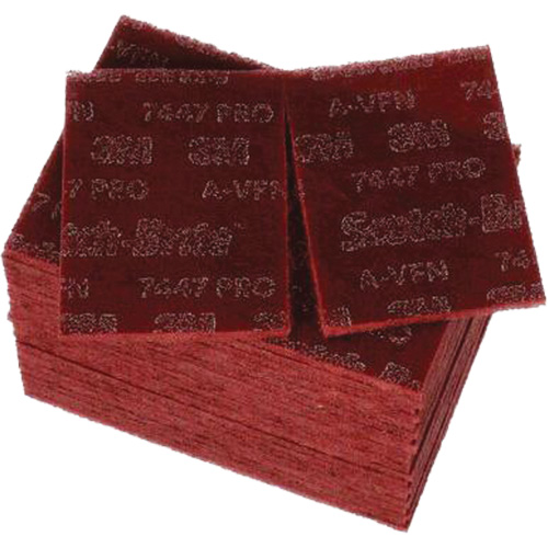 Tampons manuels Scotch-Brite 7447, Oxyde d'aluminium, 9" x 6", Grain Tr&egrave;s fin Nuna Depot Inc.