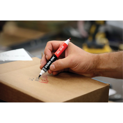 Marqueur &agrave; encre permanente et double couleur Markal Dura-Ink, Noir/Rouge, Pointe Ronde Nuna Depot Inc.