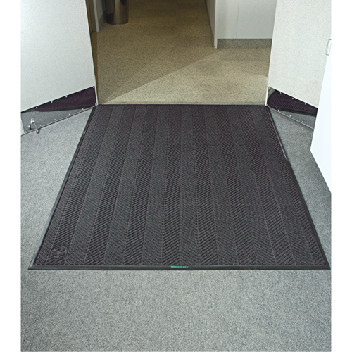 Tapis WaterHog Max Classic &agrave; motif chevrons, Essuie-pieds/grattoir, 4' x 6' x 3/8", Cendre grise Nuna Depot Inc.