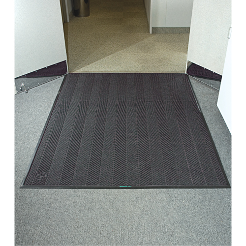 Tapis WaterHog Max Classic &agrave; motif chevrons, Essuie-pieds/grattoir, 6' x 8' x 3/8", Cendre grise Nuna Depot Inc.