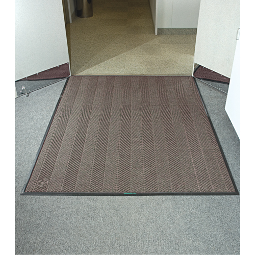 Tapis WaterHog Max Classic &agrave; motif chevrons, Essuie-pieds/grattoir, 3' x 20' x 3/8", Brun ch&acirc;taignier Nuna Depot Inc.