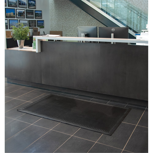 Tapis &agrave; profil bas, Caoutchouc, Grattoir Type, Motif Plein, 3' x 5', Noir Nuna Depot Inc.