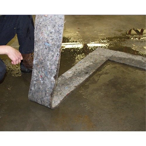 Spilltration Husky Strips, Oil Only, 64" x 8", 4 gal. Absorbancy Nuna Depot Inc.