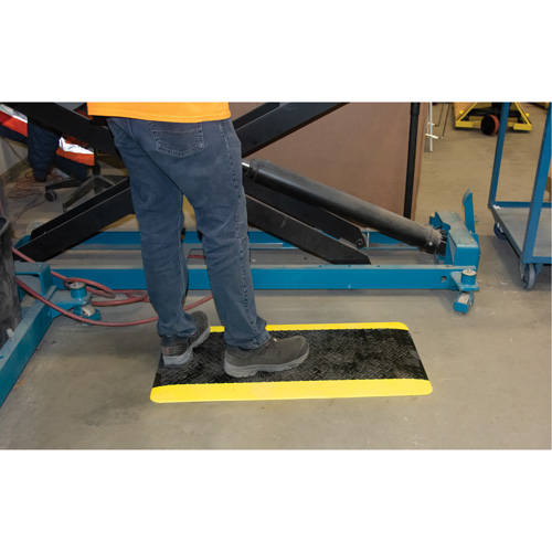 Anti-Fatigue Matting, Diamond, 1-2/3' x 3-1/4' x 3/4", Black/Yellow, Polyurethane Nuna Depot Inc.