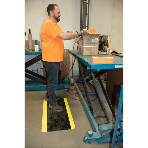 Anti-Fatigue Matting, Diamond, 1-2/3' x 3-1/4' x 3/4", Black/Yellow, Polyurethane Nuna Depot Inc.