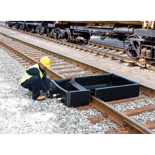 Berme Ultra-Track Berm, Capacit&eacute; 144 gal. US, 4' la x 6' lo x 12" h, Paroi en mousse Nuna Depot Inc.