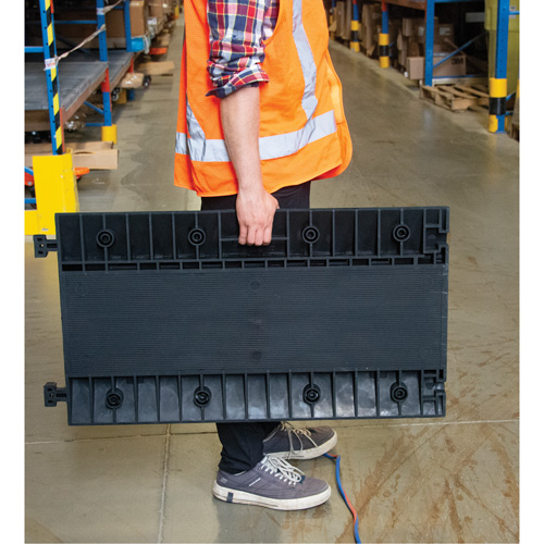 Polyurethane Cable Protector, 3 Channels, 35.43" L x 19.69" W x 3" H Nuna Depot Inc.