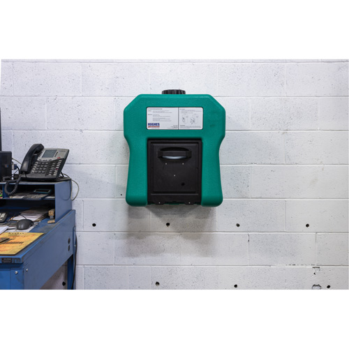 Poste de douche oculaire portable autonome, Aliment&eacute; par gravit&eacute;, Capacit&eacute; 16 gal., Conformit&eacute; ANSI Z358.1 Nuna Depot Inc.