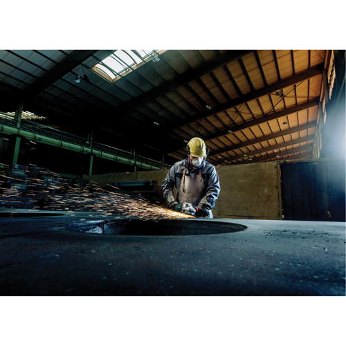 Meuleuse &agrave; angle, 7", 120 V, 8450 Tr/min Nuna Depot Inc.