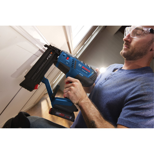 Brushless 18-Gauge Brad Nailer Kit with Standard Power Battery, 18 V, Lithium-Ion Nuna Depot Inc.