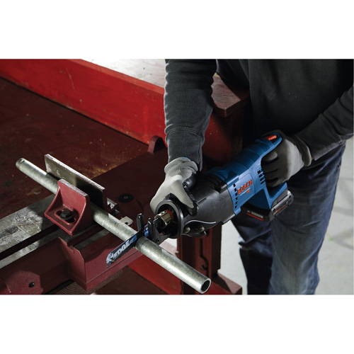 Scie alternative avec poign&eacute;e en D (outil seulement), 18 V, Lithium-ion Bloc-pile, 2700 coups/min Nuna Depot Inc.
