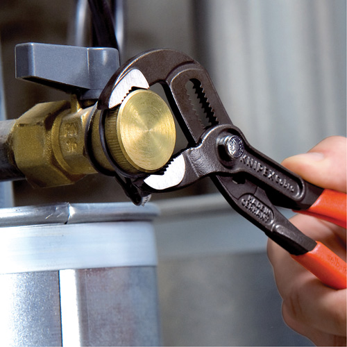 Pinces pour pompe &agrave; eau Cobra&reg;, 7-1/4" Nuna Depot Inc.