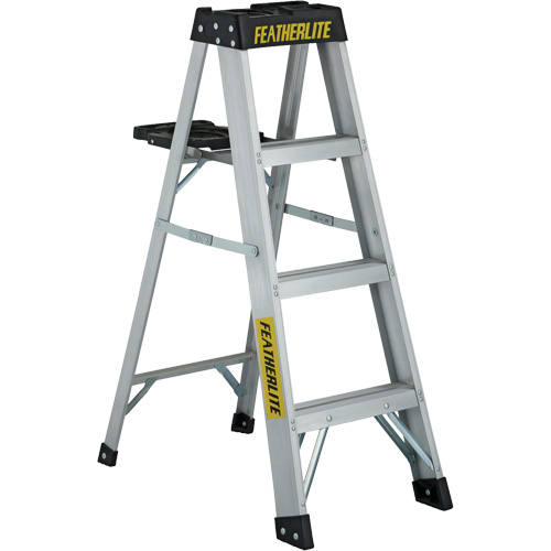3400 Series Industrial Extra Heavy-Duty Step Ladder, 4', Aluminum, 300 lbs. Capacity, Type 1A Nuna Depot Inc.