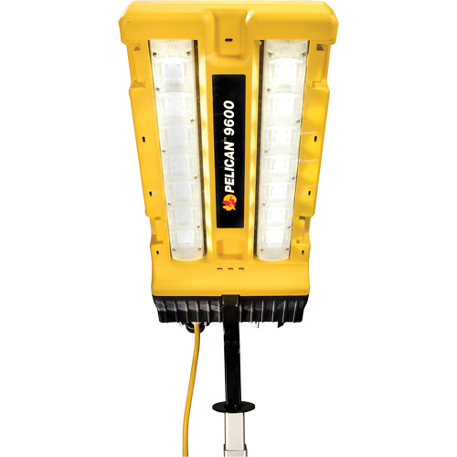 Syst&egrave;me avec t&ecirc;te d'&eacute;clairage modulaire et support, DEL, 24 W, 3000 lumens, Boîtier en Aluminium Nuna Depot Inc.