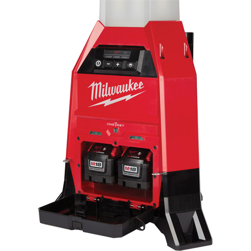 Lampe de chantier M18 Radius et chargeur avec One-Key, DEL, 4800/9000/2500 lumens, Boîtier en Plastique Nuna Depot Inc.