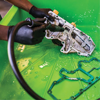 Nettoyant et d&eacute;graissant naturel CB 100 ALU, Bouteille &agrave; g&acirc;chette Nuna Depot Inc.