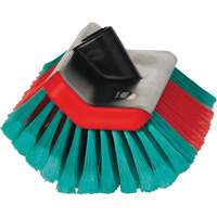 Brosse &agrave; alimentation en eau pour nettoyage des parties hautes et basses des v&eacute;hicules de la s&eacute;rie Transport Nuna Depot Inc.