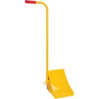 Ice Chock with Ergonomic Handle, Steel, Yellow, 8-1/16" W x 10-5/8" D x 8-13/16" H Nuna Depot Inc.