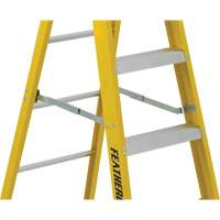 Industrial Heavy-Duty Stepladders (6900 Series), 4', Fibreglass, 300 lbs. Capacity, Type 1A Nuna Depot Inc.