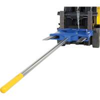 P&ocirc;le de transport de tapis pour chariot &eacute;l&eacute;vateur, 108-1/2" longueur, Install&eacute; sur fourche, Capacit&eacute; de 2500 lb Nuna Depot Inc.
