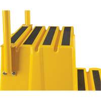 Industrial Step Stool, 4 Steps, 44" x 22-1/4" x 65-1/8" High Nuna Depot Inc.