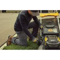 60V MAX* Brushless Cordless RWD Mower Kit, Self-Propelled Walk-Behind, Battery Powered, 21" Cutting Width Nuna Depot Inc.