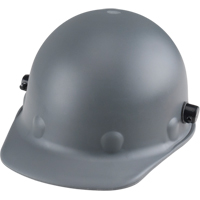 Casque de style casquette Fibre-Metal Roughneck P2 avec coque r&eacute;sistante &agrave; la chaleur, R&eacute;pond aux normes CSA type 1, Suspension Rochet, Non ventil&eacute; Nuna Depot Inc.