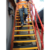 Safestep&reg; Anti-Slip Step Cover, 13.5" W x 48" L, Black & Yellow Nuna Depot Inc.