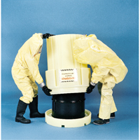 Barils de r&eacute;cup&eacute;ration Poly-Overpack 65, 65 gal. US, Stationnaire Nuna Depot Inc.