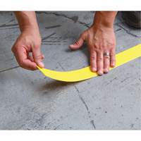 Marqueur robuste pour le sol Tough-Mark, Rectangle, 48" lo x 2" la, Jaune, Poly&eacute;thyl&egrave;ne Nuna Depot Inc.