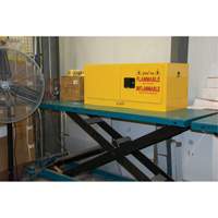 Armoire pour produits inflammables, 12 gal., 2 Porte(s), 43" La x 18" h x 18" p Nuna Depot Inc.