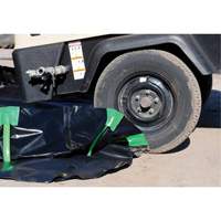 Ultra-Containment Berm&reg;, 179 US gal. Capacity, 4' W x 6' L x 12" H, Stake Wall Nuna Depot Inc.