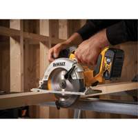 Max* Brushless Cordless Circular Saw Kit, 6-1/2", 20 V Nuna Depot Inc.