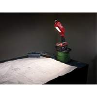 M18 Stick Light, Hook, Rechargeable, 300 Lumens Nuna Depot Inc.