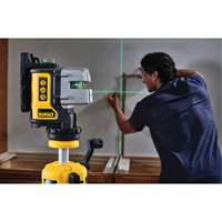 3 Line Green Laser Level Nuna Depot Inc.