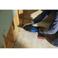 Scie alternative avec poign&eacute;e en D (outil seulement), 18 V, Lithium-ion Bloc-pile, 2700 coups/min Nuna Depot Inc.