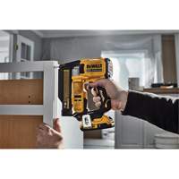 ATOMIC COMPACT SERIES Brushless Cordless 23 Ga. Pin Nailer Kit, 20 V, Lithium-Ion Nuna Depot Inc.