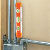 Niveau torpille, 9" lo, Plastique, 3 fioles, Magn&eacute;tique Nuna Depot Inc.
