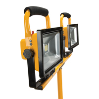 Twin-Head Work Light, LED, 40 W, 4800 Lumens, Aluminum Housing Nuna Depot Inc.